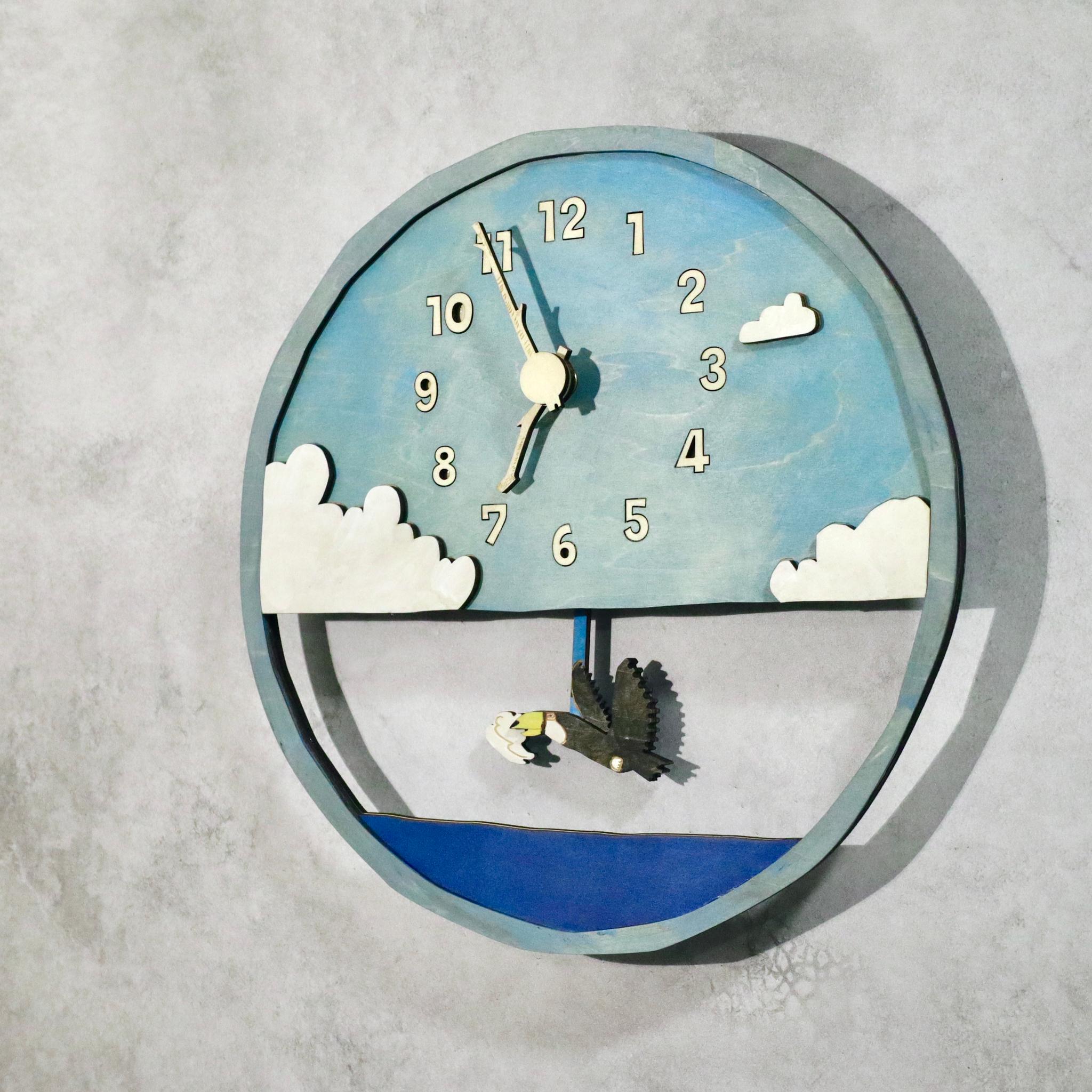 風を運ぶオオハシ  - 空気をひとくち、くわえて - 時計 木製 振り子時計 掛け時計 | 2枚目