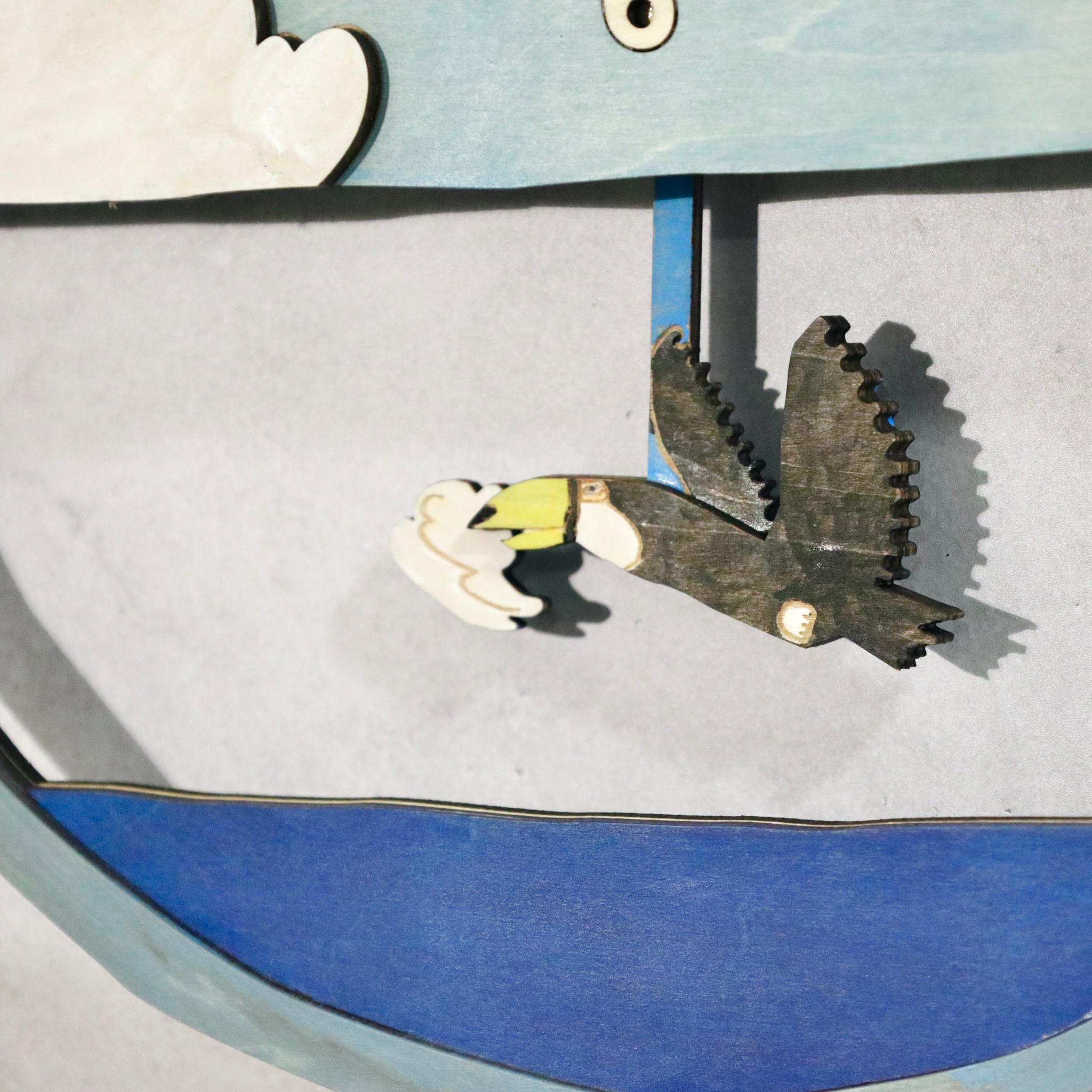 風を運ぶオオハシ  - 空気をひとくち、くわえて - 時計 木製 振り子時計 掛け時計 | 3枚目