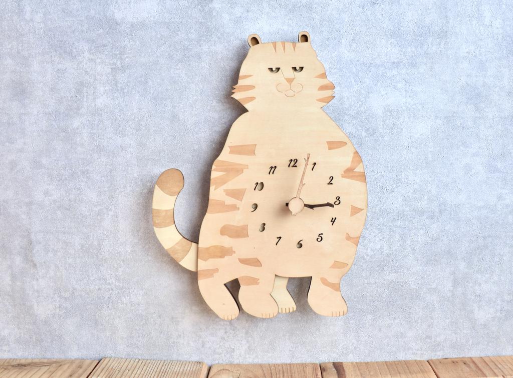 やさしい瞳の寅 レギュラーサイズ 時計 木製 掛け時計1枚目の画像