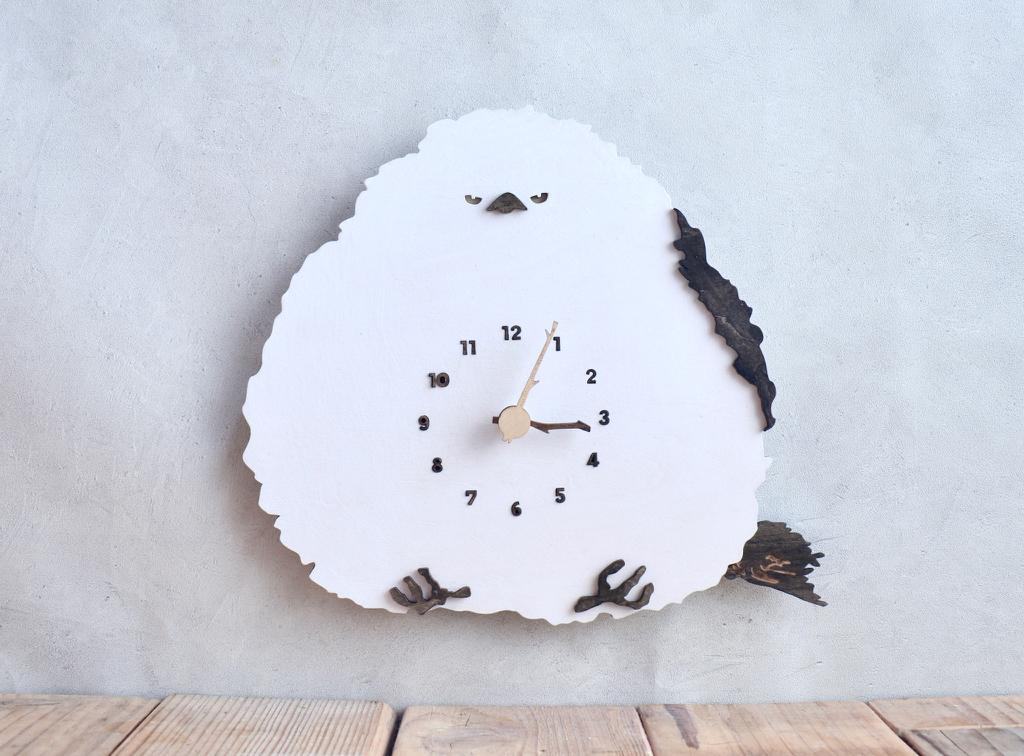 お腹が空いてる？シマエナガ レギュラーサイズ 時計 木製 掛け時計1枚目の画像