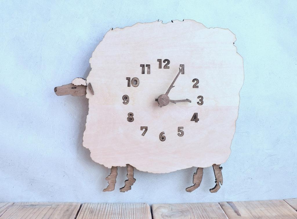 今宵ヒツジが夢へ誘う レギュラーサイズ 時計 木製 掛け時計1枚目の画像