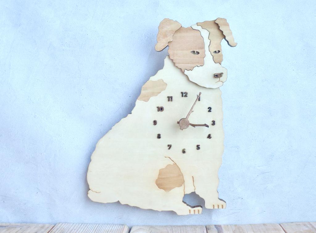 ジャックラッセルテリアが勇ましい レギュラーサイズ 時計 木製 掛け時計1枚目の画像